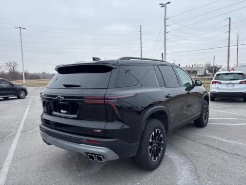 More photos of 2025 Chevrolet Traverse Z71 at Graff Chevrolet GMC of Michigan City, IN