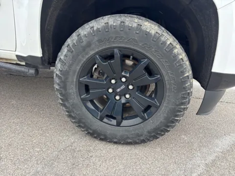 More photos of 2021 GMC Canyon AT4 w/Cloth at Graff Chevrolet GMC of Michigan City, IN