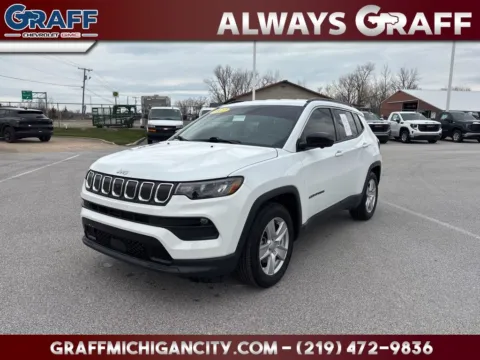 White 2022 Jeep Compass Latitude for sale in Michigan City, IN