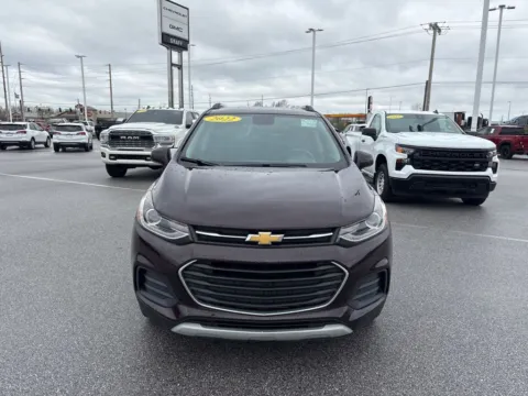 Photos of 2022 Chevrolet Trax LT for sale in Michigan City, IN at Graff Chevrolet GMC of Michigan City