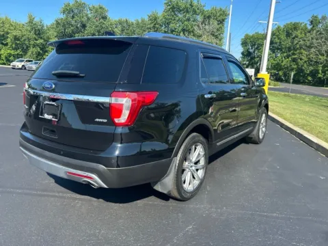 More photos of 2017 Ford Explorer Limited at Graff Chevrolet GMC of Michigan City, IN
