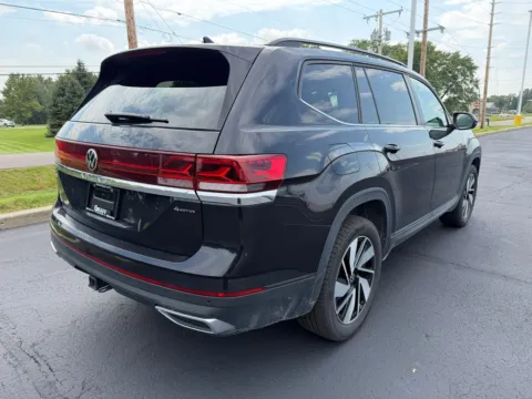 More photos of 2026 Volkswagen Atlas 2.0T SE w/Technology at Graff Chevrolet GMC of Michigan City, IN