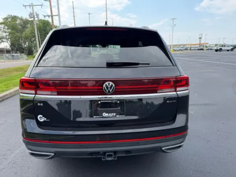 More photos of 2026 Volkswagen Atlas 2.0T SE w/Technology at Graff Chevrolet GMC of Michigan City, IN