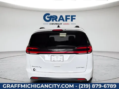 More photos of 2025 Chrysler Pacifica Limited at Graff Chevrolet GMC of Michigan City, IN