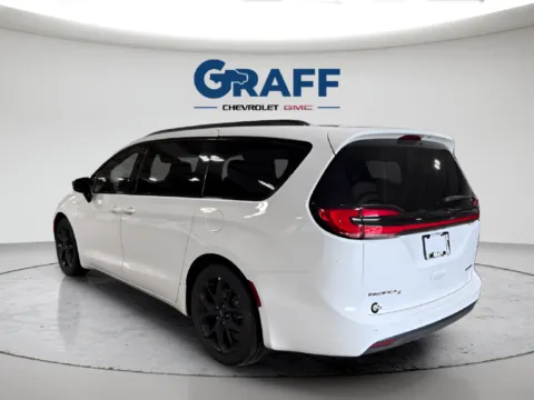 Another view of 2025 Chrysler Pacifica Limited for sale in Michigan City, IN at Graff Chevrolet GMC of Michigan City