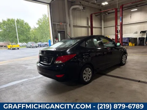 More photos of 2017 Hyundai Accent SE at Graff Chevrolet GMC of Michigan City, IN