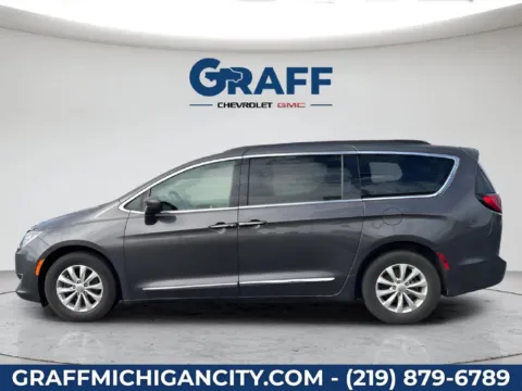 Photos of 2017 Chrysler Pacifica Touring L for sale in Michigan City, IN at Graff Chevrolet GMC of Michigan City