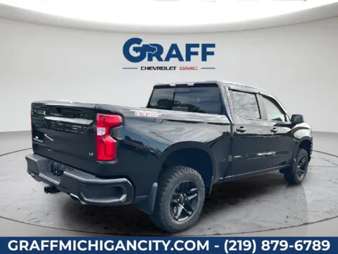 More photos of 2020 Chevrolet Silverado 1500 LT Trail Boss at Graff Chevrolet GMC of Michigan City, IN