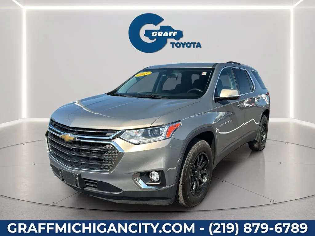 Gray 2018 Chevrolet Traverse LT for sale in Michigan City, IN