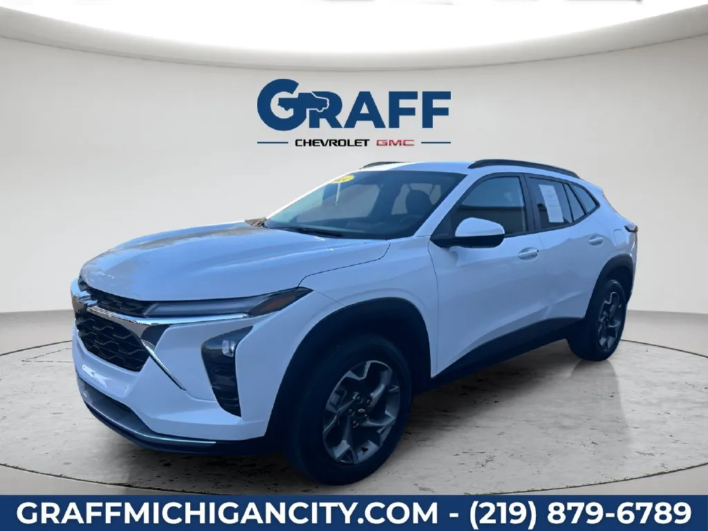 White 2024 Chevrolet Trax LT for sale in Michigan City, IN