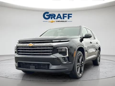 Black 2026 Chevrolet Traverse LT for sale in Burns Harbor, IN