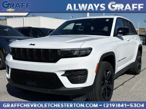 White 2023 Jeep Grand Cherokee Altitude for sale in Burns Harbor, IN