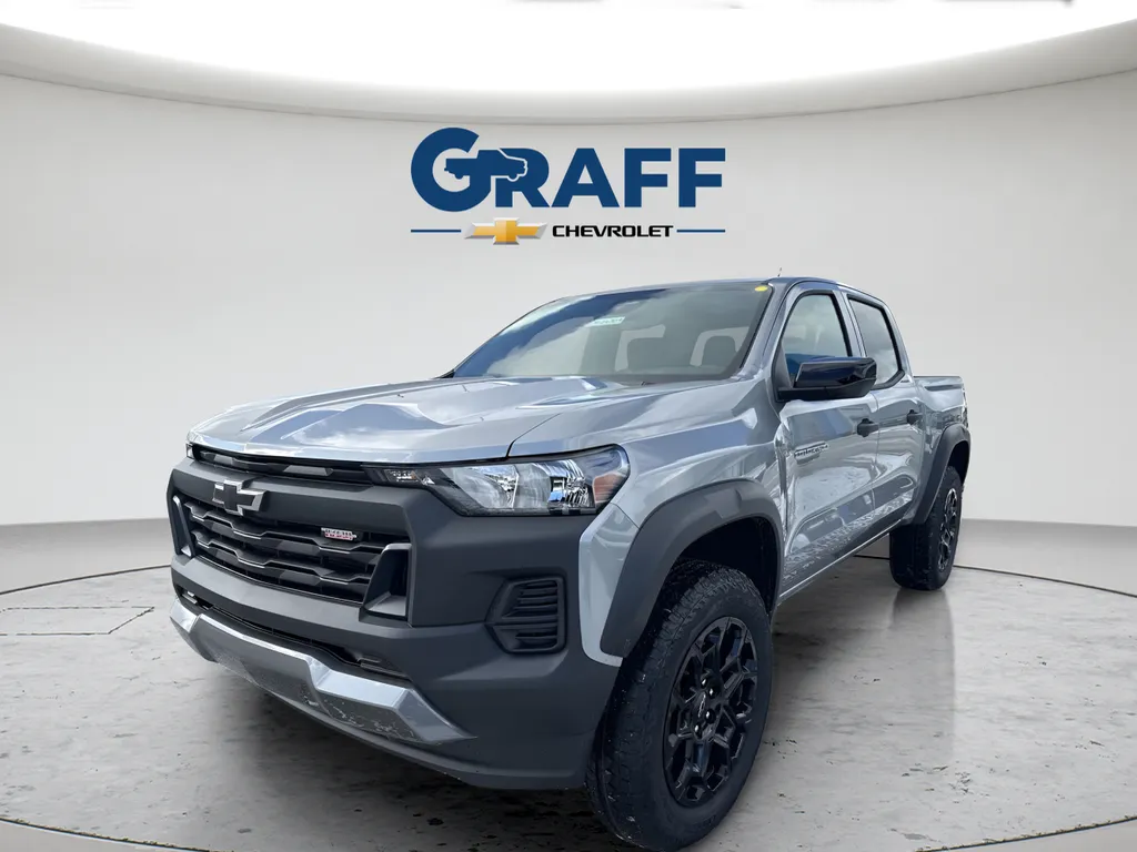 Gray 2026 Chevrolet Colorado Trail Boss for sale in Burns Harbor, IN