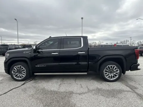 More photos of 2024 GMC Sierra 1500 Denali Ultimate at Graff Chevrolet of Chesterton, IN