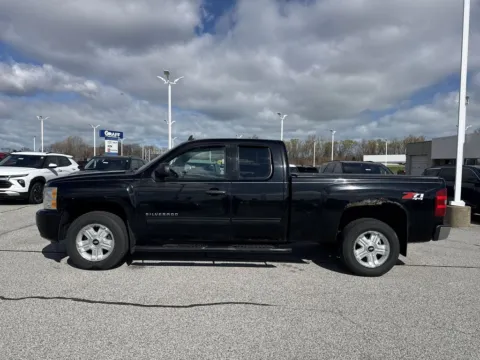 More photos of 2011 Chevrolet Silverado 1500 LT at Graff Chevrolet of Chesterton, IN