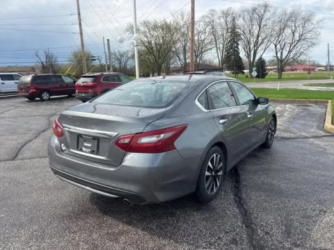 More photos of 2018 Nissan Altima 2.5 SV at Graff Chevrolet of Chesterton, IN