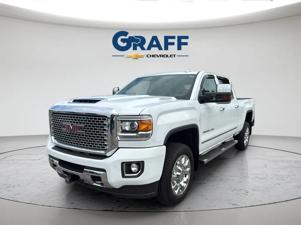 White 2017 GMC Sierra 2500HD Denali for sale in Burns Harbor, IN