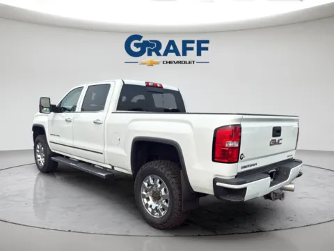 More photos of 2017 GMC Sierra 2500 HD Denali at Graff Chevrolet of Chesterton, IN