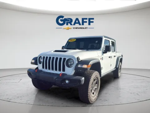 White 2022 Jeep Gladiator Mojave for sale in Burns Harbor, IN
