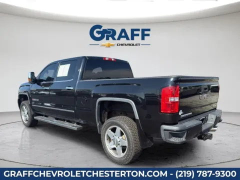 More photos of 2016 GMC Sierra 2500 HD SLT at Graff Chevrolet of Chesterton, IN