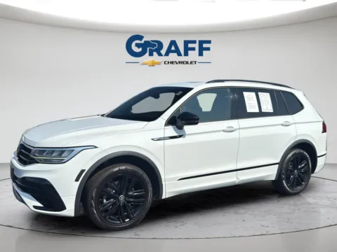 Photos of 2022 Volkswagen Tiguan 2.0T SE R-Line Black for sale in Burns Harbor, IN at Graff Chevrolet of Chesterton