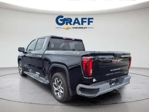 More photos of 2022 GMC Sierra 1500 SLT at Graff Chevrolet of Chesterton, IN
