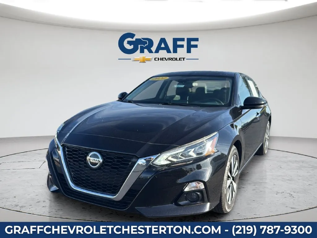 Black 2020 Nissan Altima 2.5 SL for sale in Burns Harbor, IN