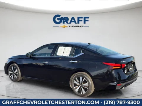 More photos of 2020 Nissan Altima 2.5 SL at Graff Chevrolet of Chesterton, IN