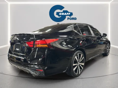 More photos of 2019 Nissan Altima 2.5 SR at Graff Ford of Chesterton, IN