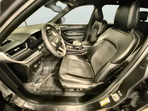 More photos of 2024 Jeep Grand Cherokee Altitude X at Graff Ford of Chesterton, IN