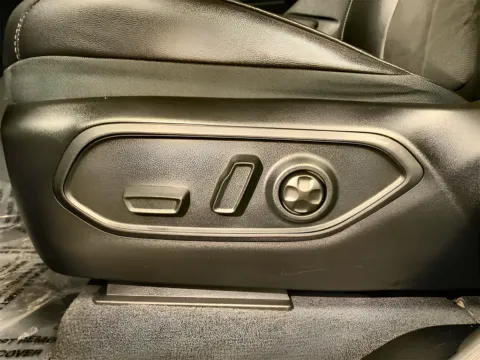 More photos of 2024 Jeep Grand Cherokee Altitude X at Graff Ford of Chesterton, IN