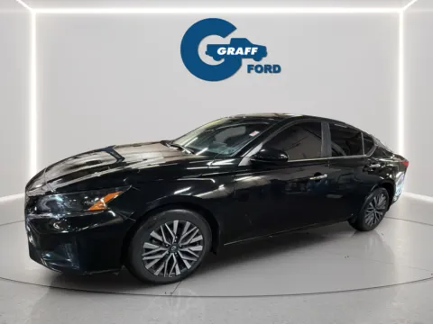 Photos of 2023 Nissan Altima 2.5 SV for sale in Chesterton, IN at Graff Ford of Chesterton