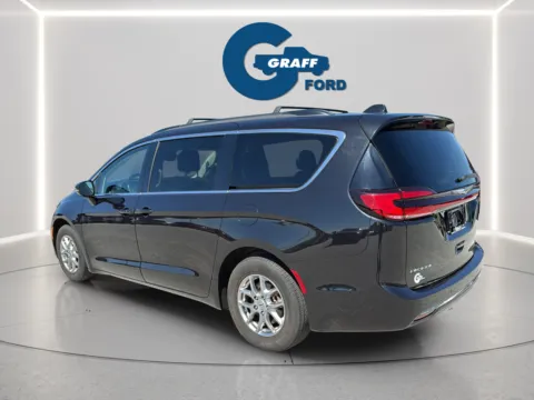 More photos of 2021 Chrysler Pacifica Touring at Graff Ford of Chesterton, IN