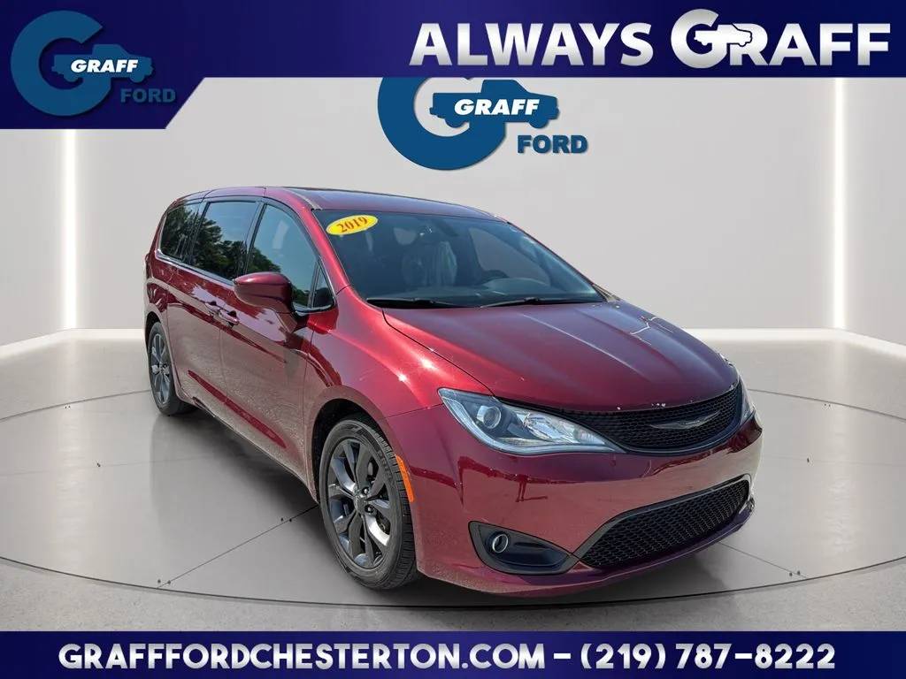 Red 2019 Chrysler Pacifica Touring Plus for sale in Chesterton, IN
