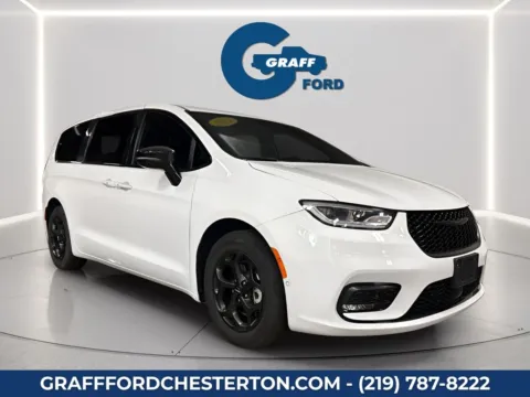 Another view of 2024 Chrysler Pacifica Hybrid Select S Appearance for sale in Chesterton, IN at Graff Ford of Chesterton