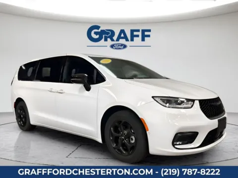 More photos of 2024 Chrysler Pacifica Hybrid Select S Appearance at Graff Ford of Chesterton, IN