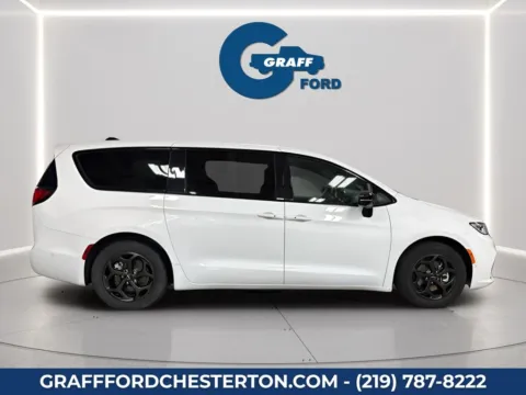 More photos of 2024 Chrysler Pacifica Hybrid Select S Appearance at Graff Ford of Chesterton, IN