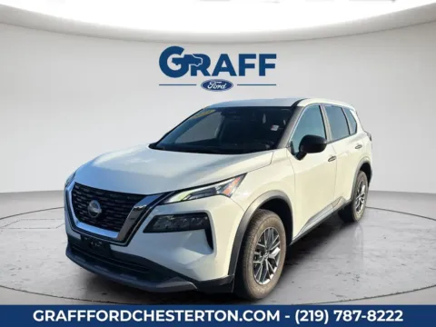 White 2023 Nissan Rogue S for sale in Chesterton, IN