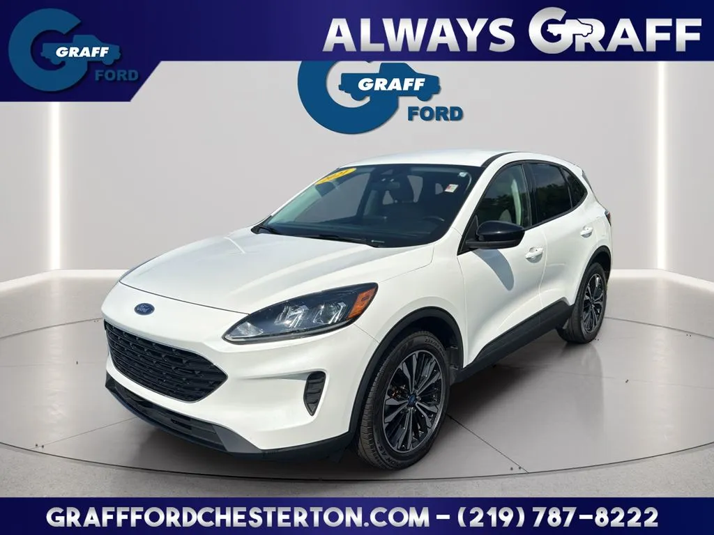 White 2021 Ford Escape SE for sale in Chesterton, IN