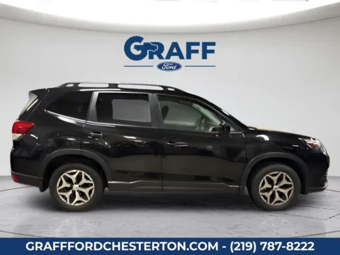 More photos of 2023 Subaru Forester Premium at Graff Ford of Chesterton, IN