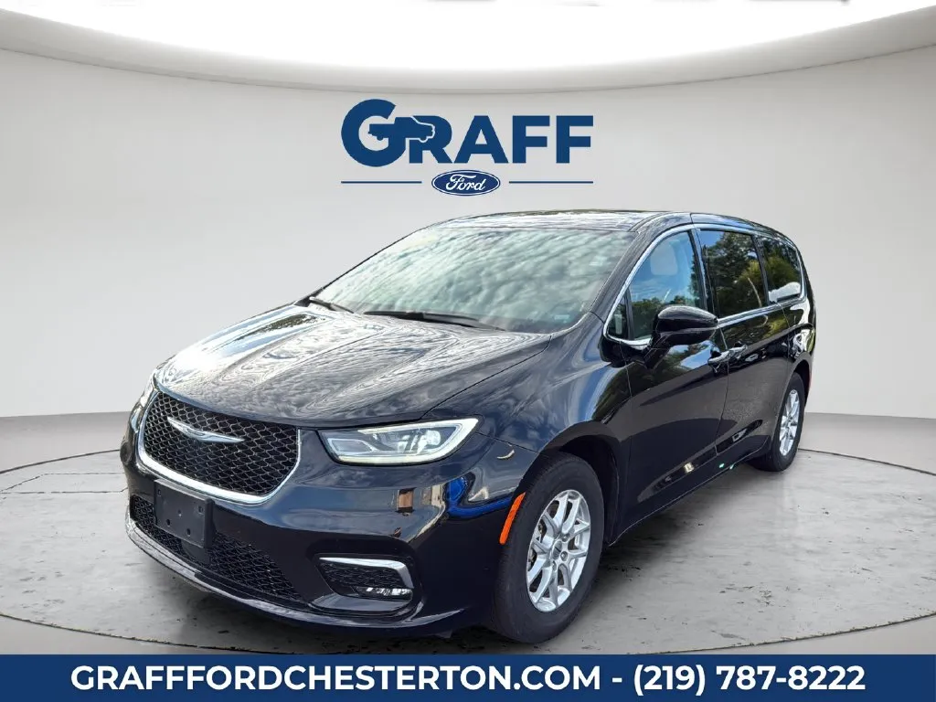 Black 2024 Chrysler Pacifica Touring L for sale in Chesterton, IN