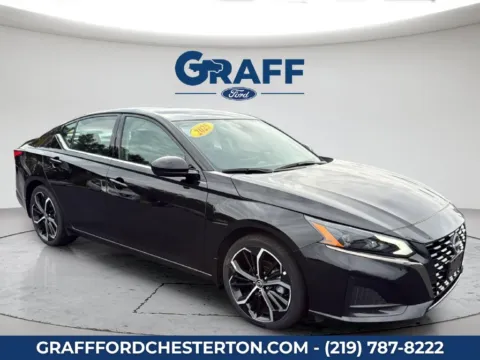 More photos of 2025 Nissan Altima 2.5 SR at Graff Ford of Chesterton, IN