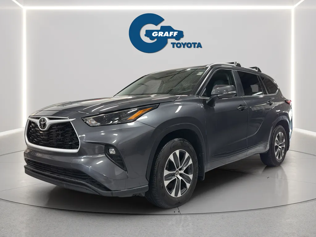 2025 Toyota Highlander XLE for sale in Burns Harbor, IN