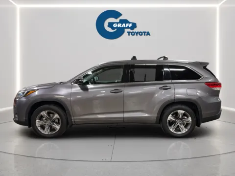 Another view of 2017 Toyota Highlander Limited Platinum for sale in Burns Harbor, IN at Graff Toyota