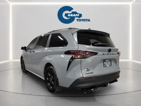 More photos of 2025 Toyota Sienna Woodland Edition at Graff Toyota, IN