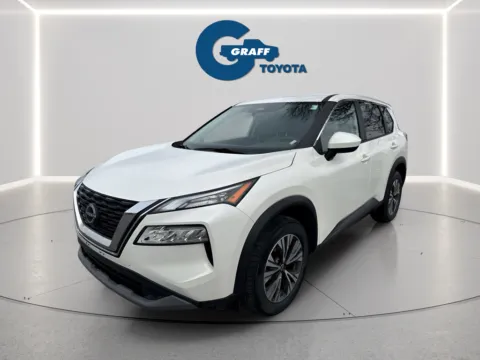 White 2023 Nissan Rogue SV for sale in Burns Harbor, IN