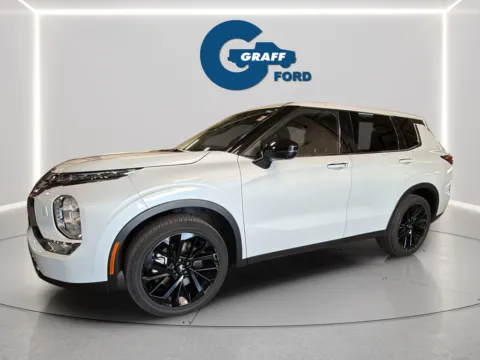 Photos of 2023 Mitsubishi Outlander SE Black Edition for sale in Burns Harbor, IN at Graff Toyota