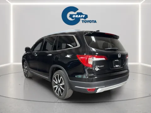 More photos of 2021 Honda Pilot Touring at Graff Toyota, IN