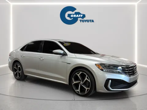 More photos of 2020 Volkswagen Passat 2.0T R-Line at Graff Toyota, IN