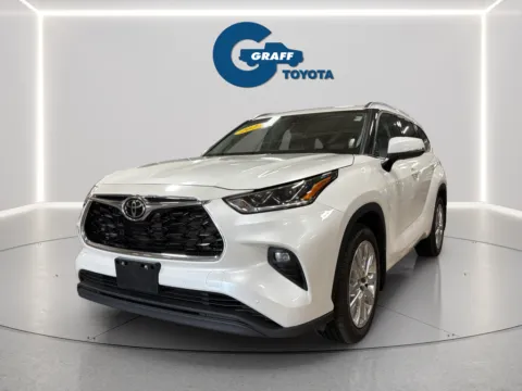 Photos of 2023 Toyota Highlander Limited for sale in Burns Harbor, IN at Graff Toyota